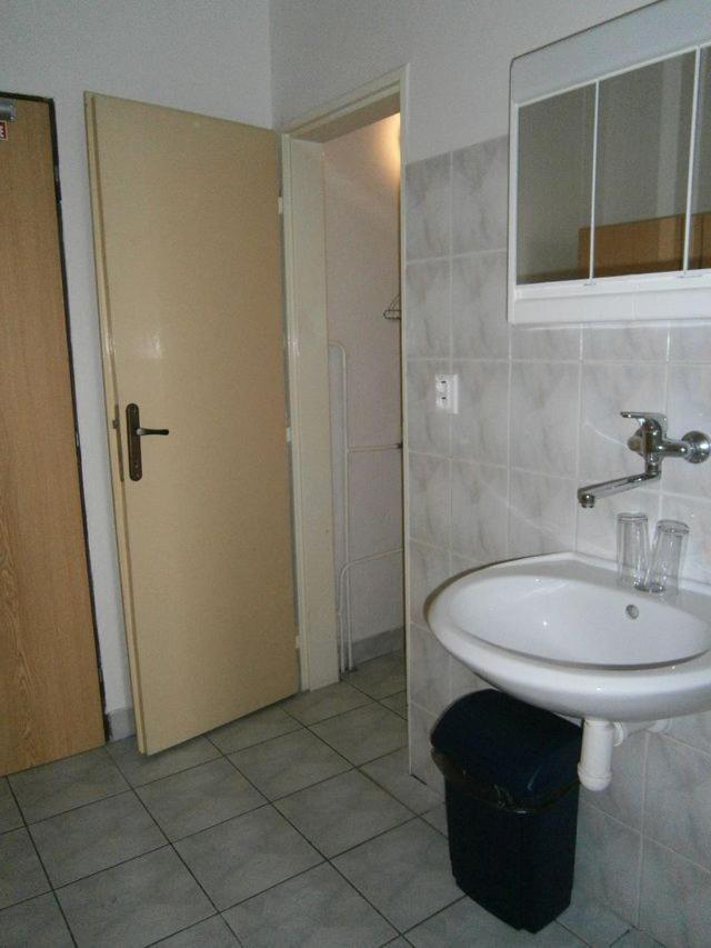 Hostel Narva Bratislava Exteriör bild